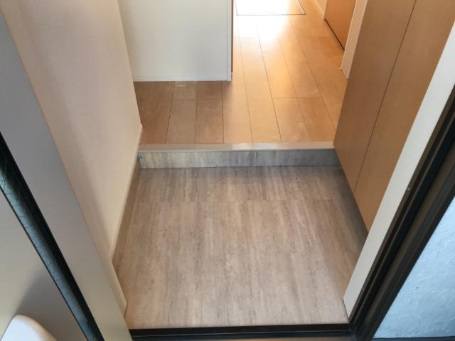 13/29 玄関
