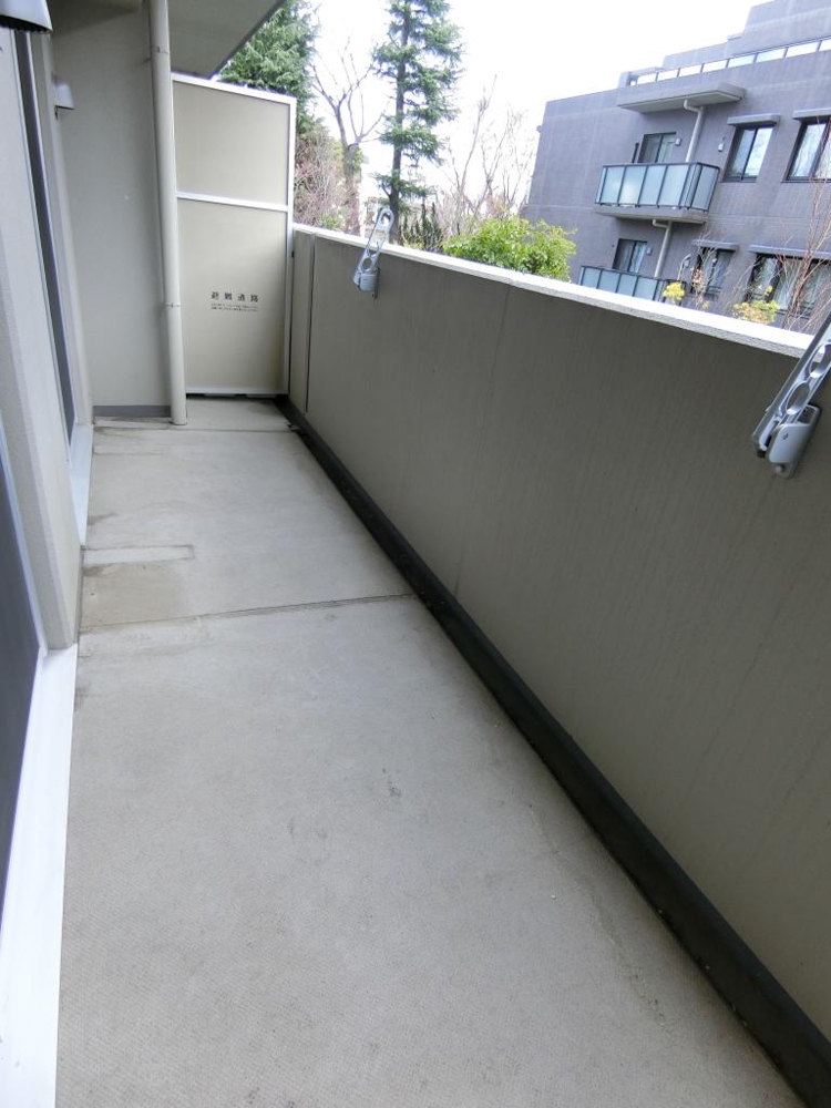 19/30 バルコニー