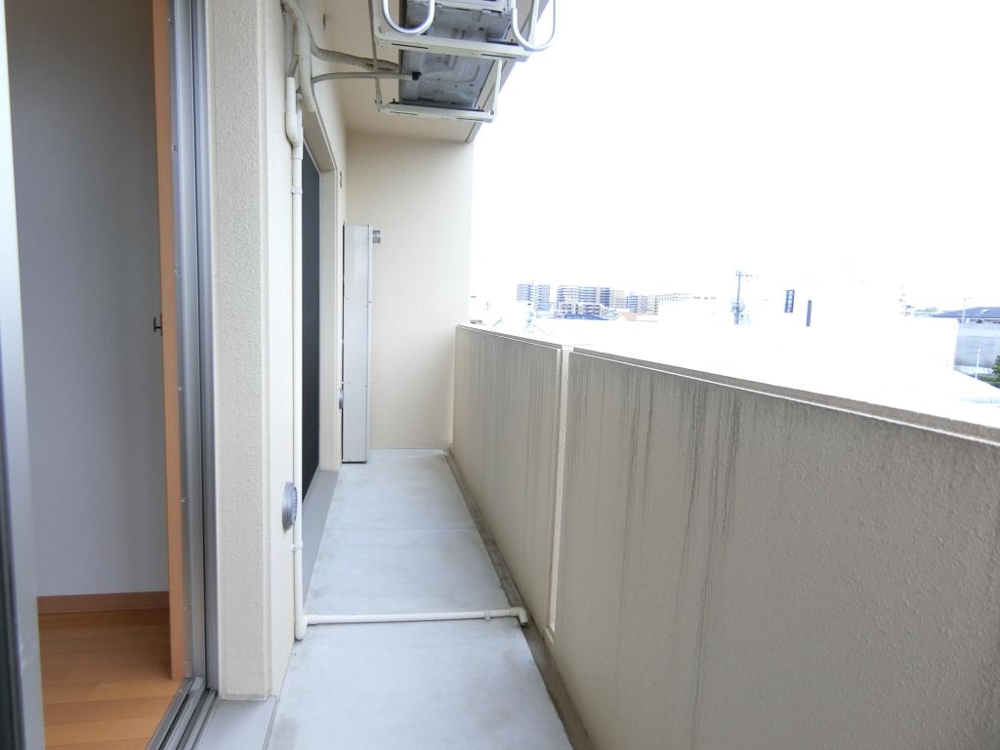 20/30 バルコニー