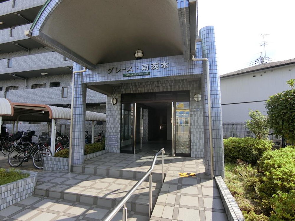 3/7 エントランス