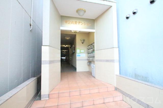 24/30 エントランス