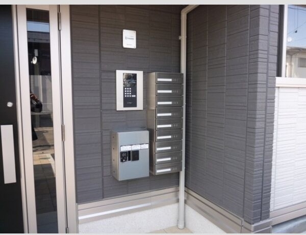 14/19 エントランス