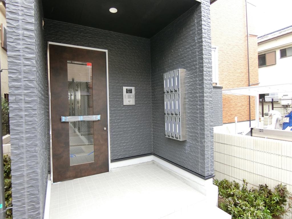 26/30 エントランス