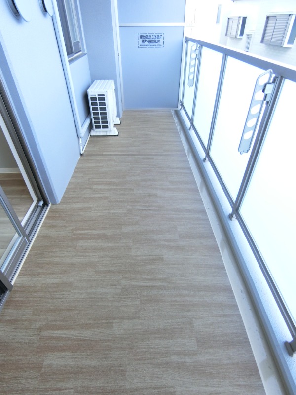 23/30 バルコニー