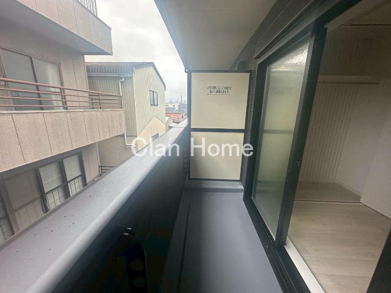 19/28 バルコニー