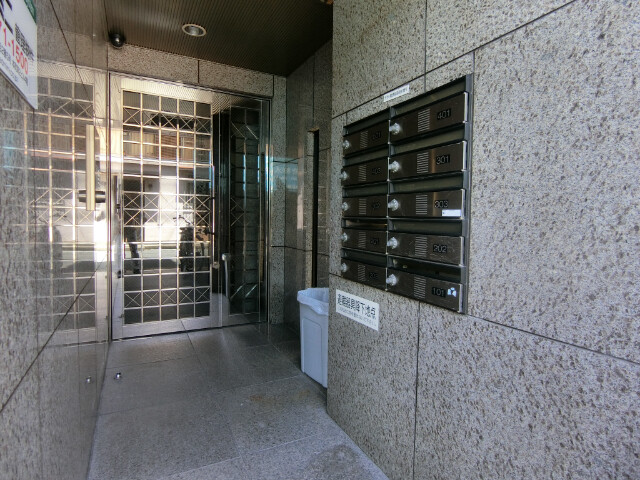 22/26 エントランス