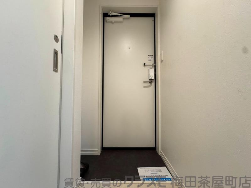 19/30 玄関