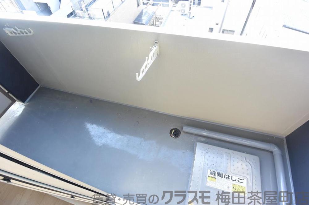 21/30 バルコニー