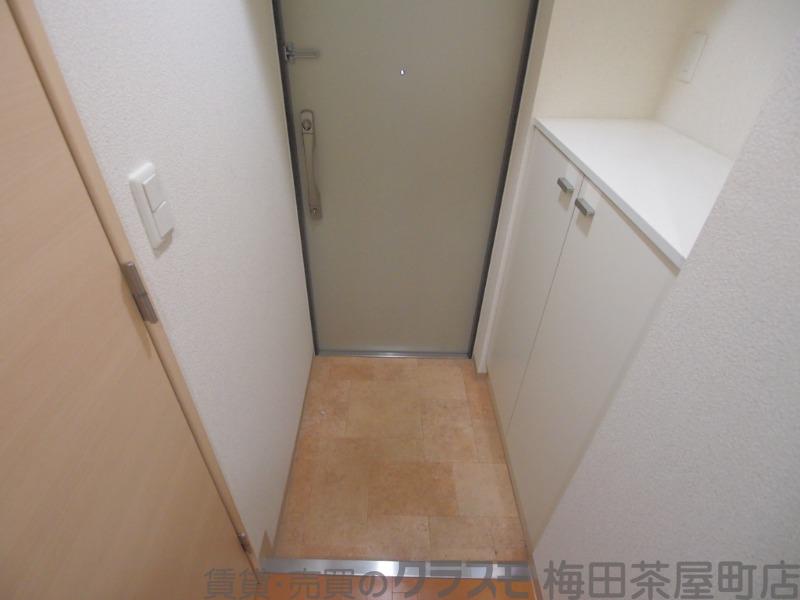 18/30 玄関