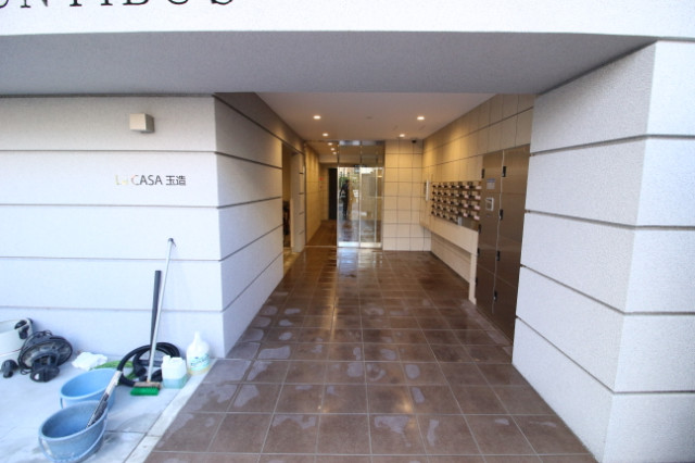 20/26 エントランス