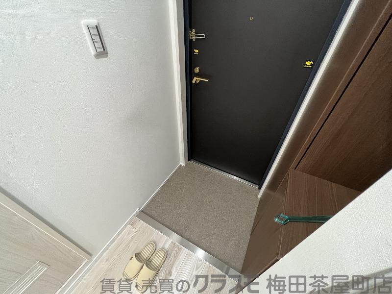 14/30 玄関