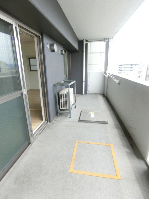 19/30 バルコニー