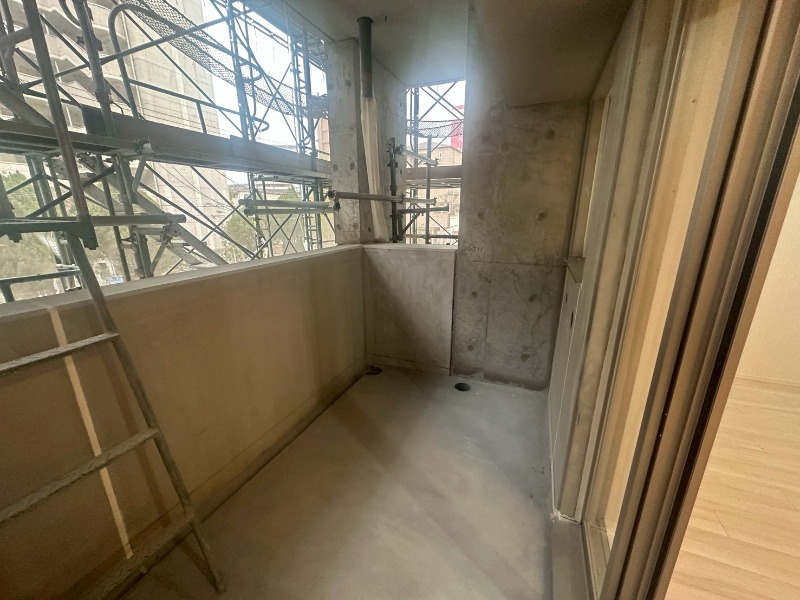 19/28 バルコニー