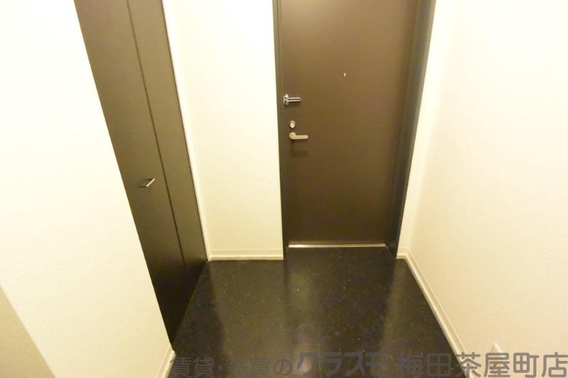 14/30 玄関