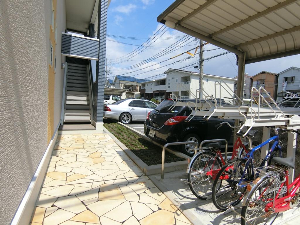 26/30 エントランス