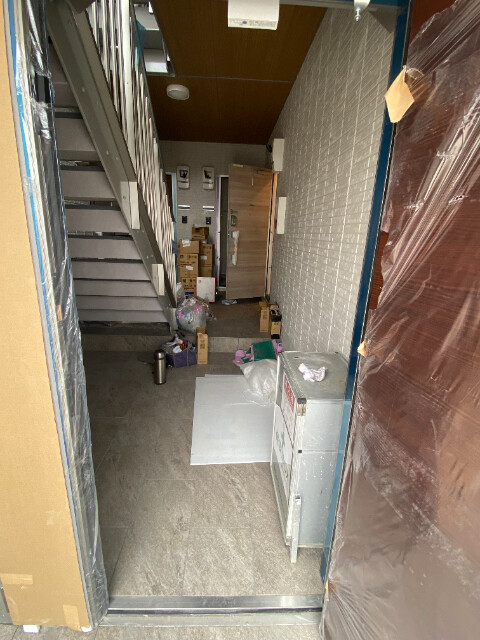 23/30 エントランス