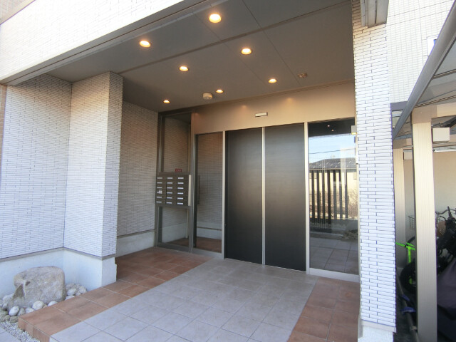 20/25 エントランス