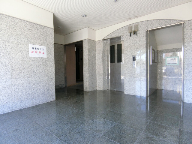 3/7 エントランス