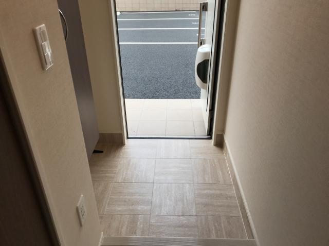 18/29 玄関