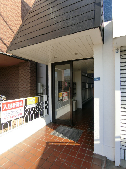 26/30 エントランス