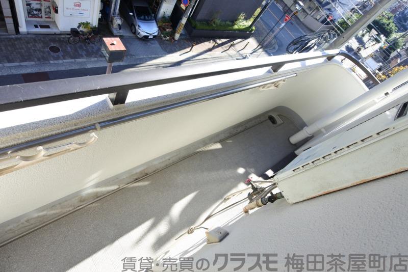 21/30 バルコニー