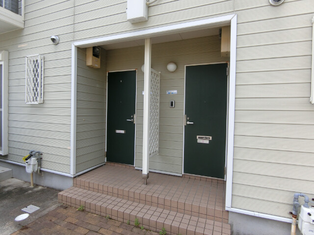 27/30 エントランス