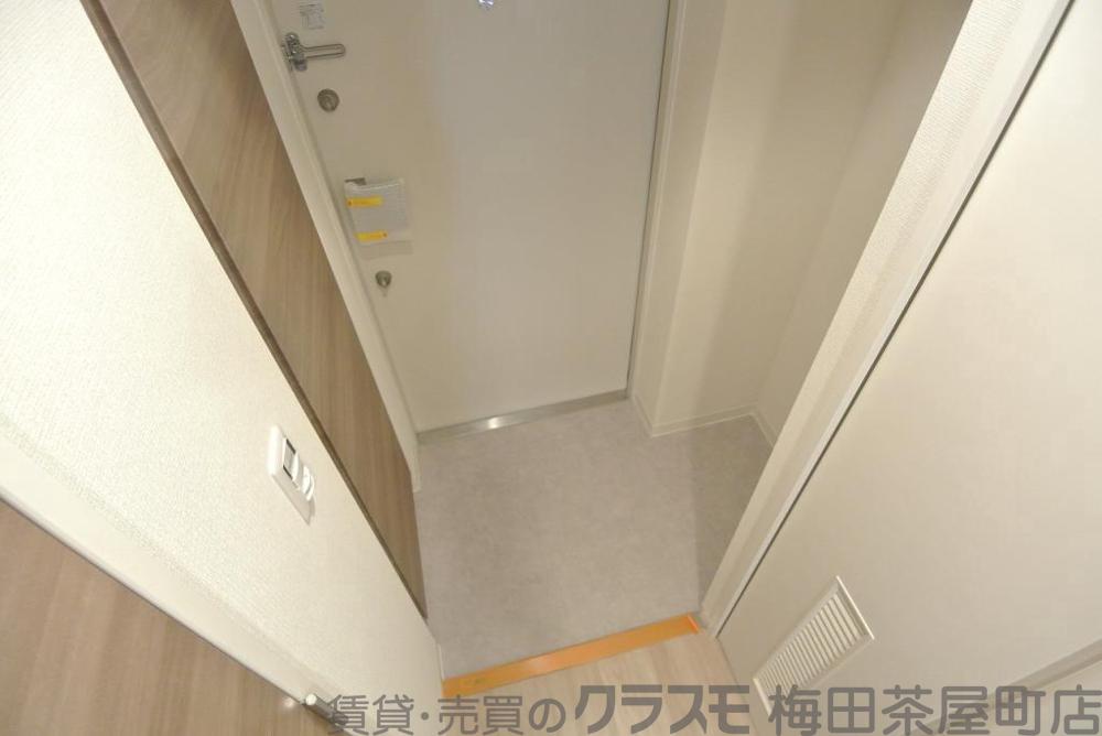 14/30 玄関