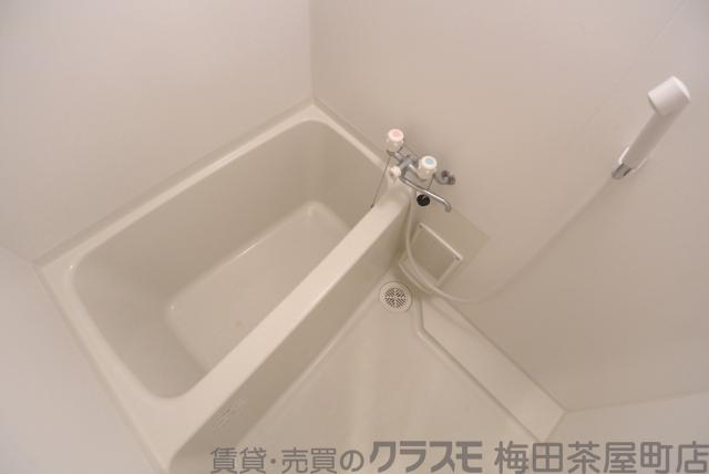 17/30 浴室