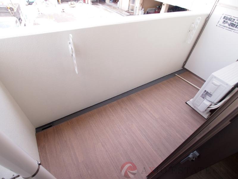 25/30 バルコニー