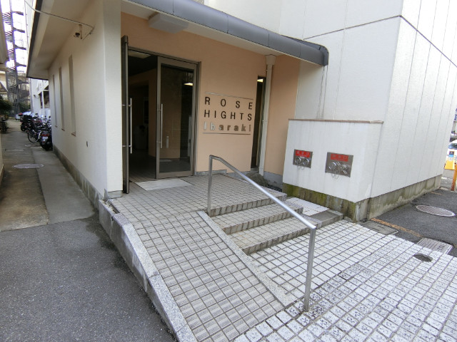 3/7 エントランス