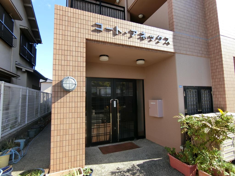 26/30 エントランス