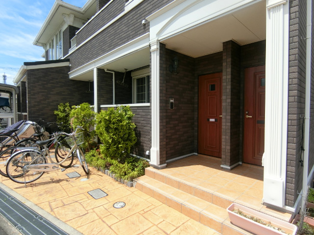 26/30 エントランス