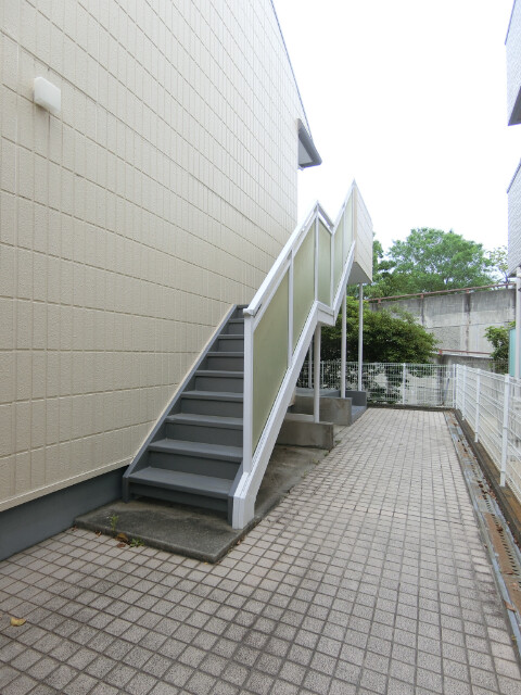 26/30 エントランス