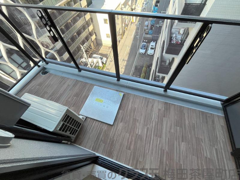 23/30 バルコニー