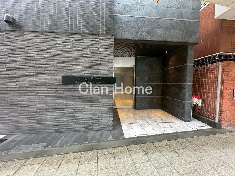 26/30 エントランス