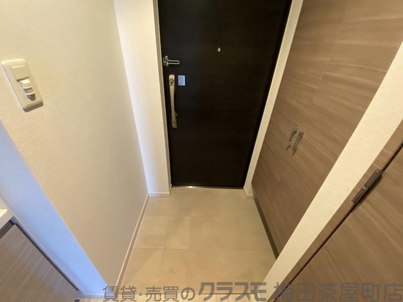 14/30 玄関