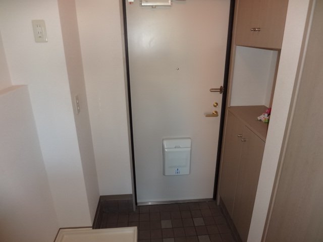 13/29 玄関