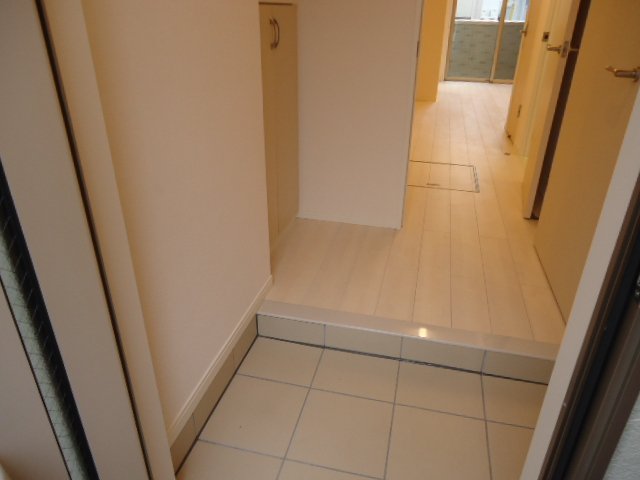 13/29 玄関