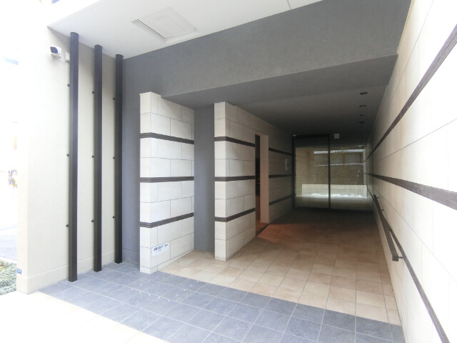 28/30 エントランス