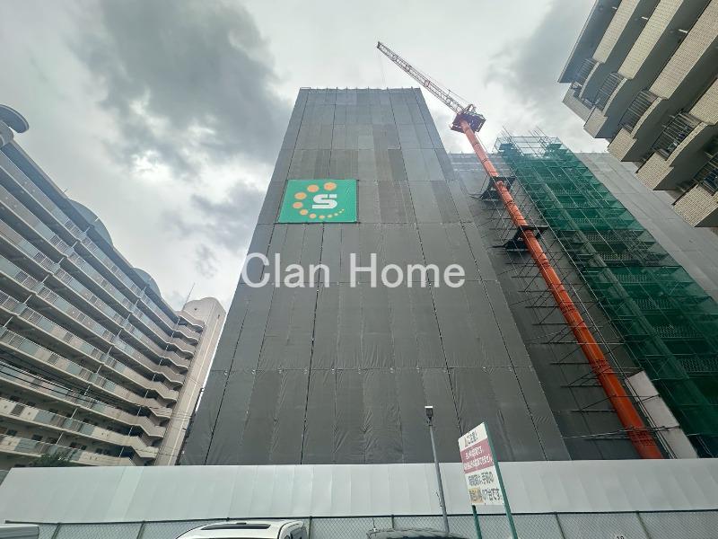 26/28 エントランス