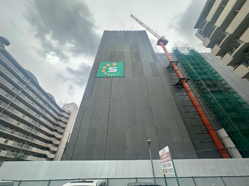 26/28 エントランス