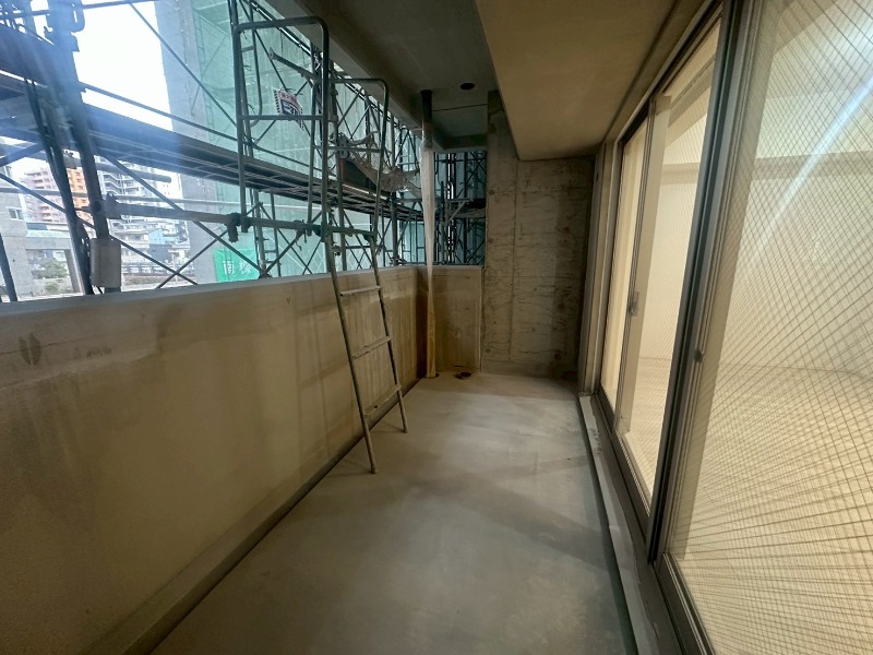 19/28 バルコニー