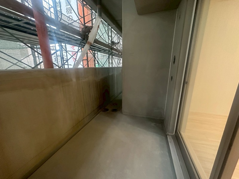 19/28 バルコニー