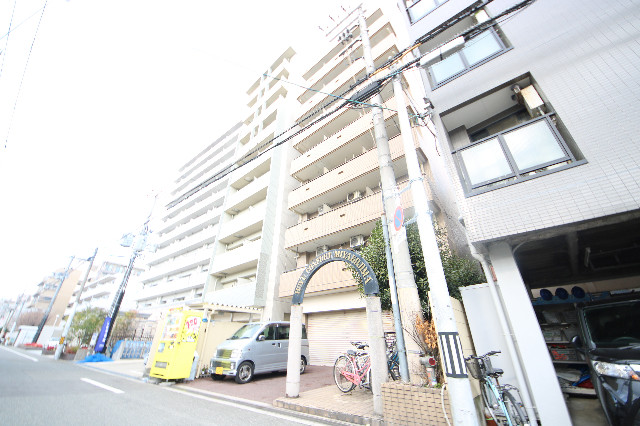 26/30 エントランス