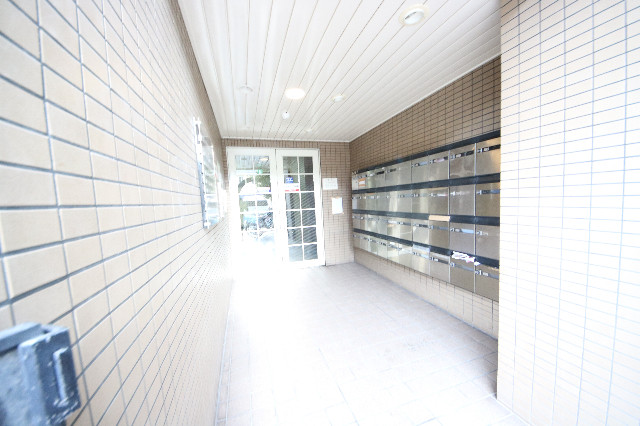 28/30 エントランス