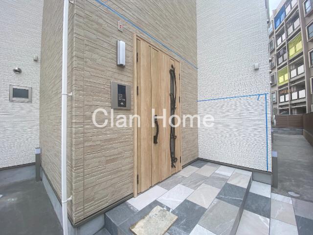 30/30 エントランス