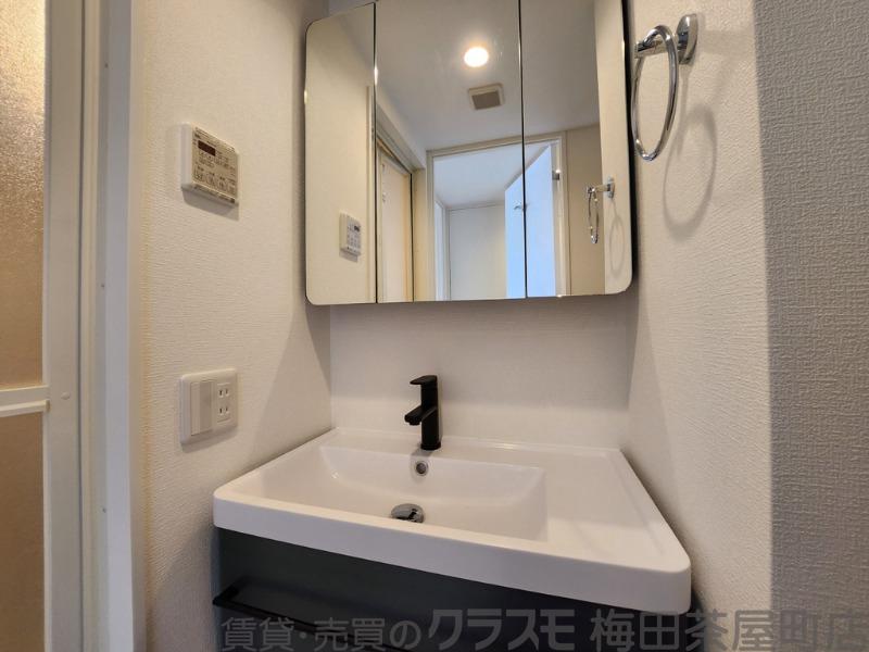 21/30 洗面