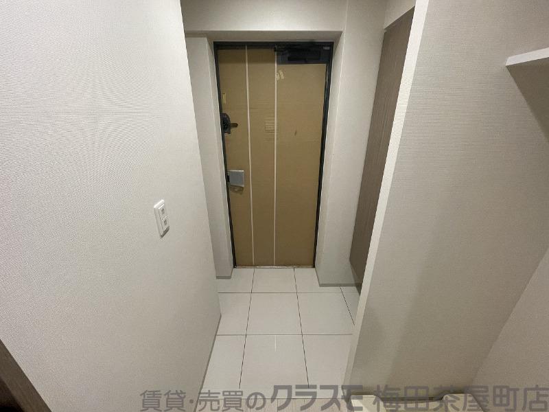 16/30 玄関