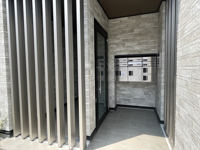 26/30 エントランス