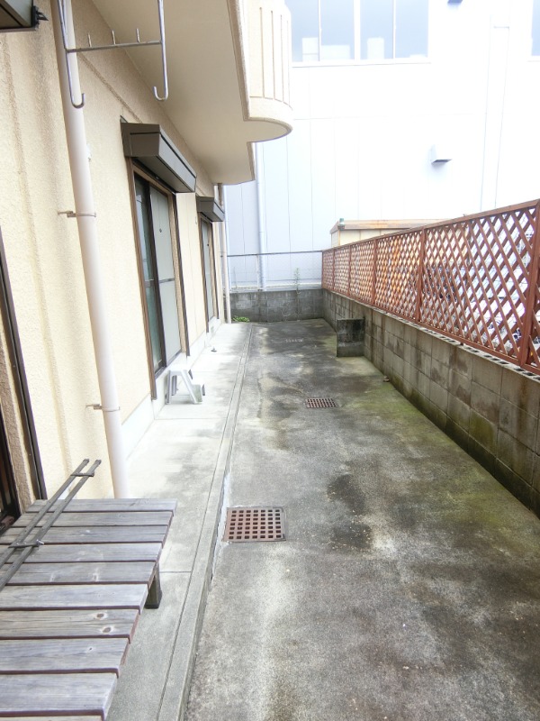 20/30 バルコニー